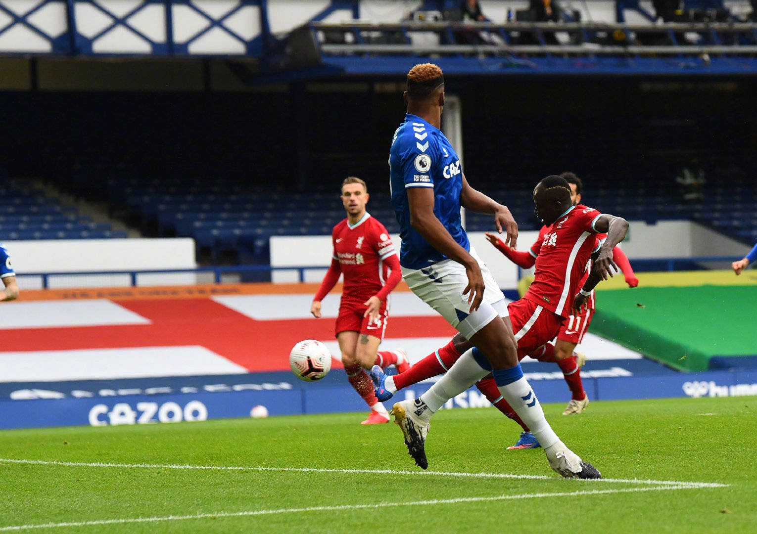 出了强劲的 出了强劲的